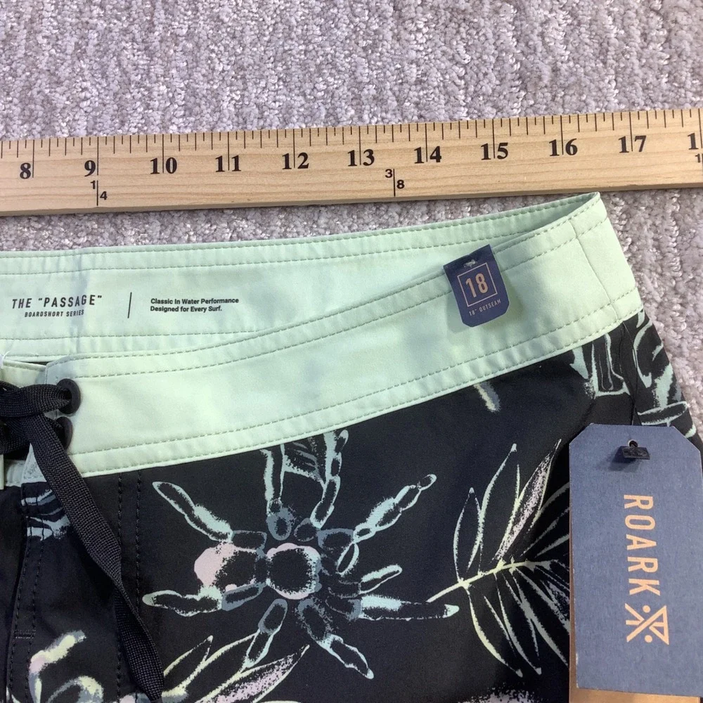 Roark Mens Passage Primo Tropakill Board Shorts‎ Black Green RB401 Size 33 NWT
